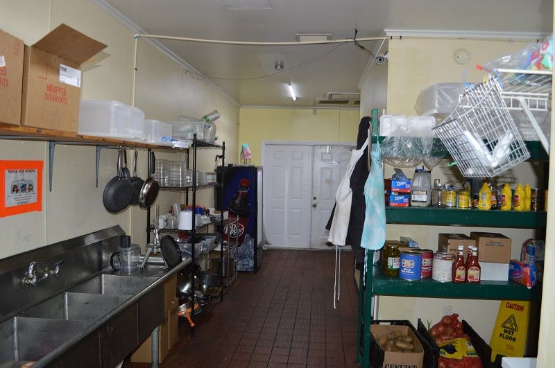 The Lunch Box: 268 Colyar Street, Tracy City, TN 37387